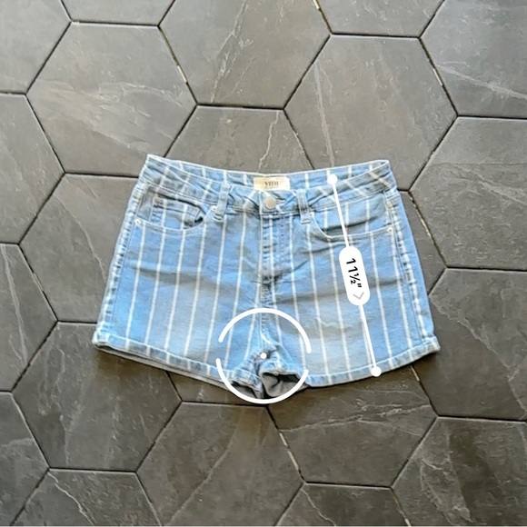 YMI Blue & White Light Wash Vertical Striped Jeans Denim Shorts - Picture 8 of 8